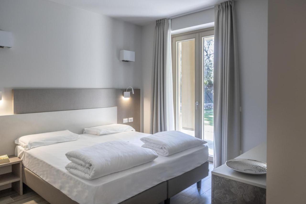 Relais Zenner Aparthotel Toscolano Maderno Exterior foto