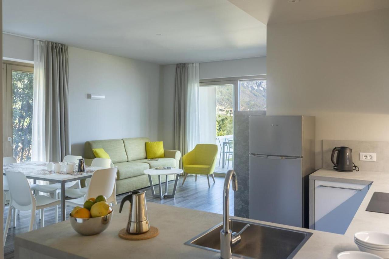Relais Zenner Aparthotel Toscolano Maderno Exterior foto